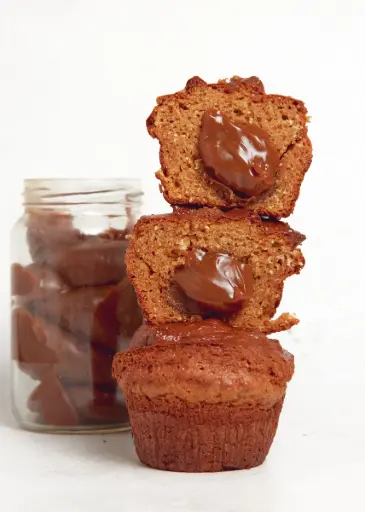 [D0042] MUFFINS DE CACAO, DULCE DE LECHE Y PASTA DE MANI