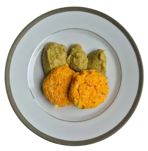 CROQUETA DE ZAPALLO, QUESO Y COCO CON PURE DE BERENJENA